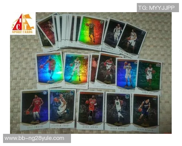 2025年足球帕尼尼球星卡市场价格走势与收藏价值分析